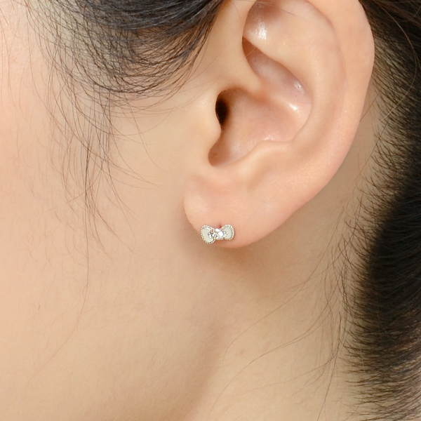 プラチナピアス