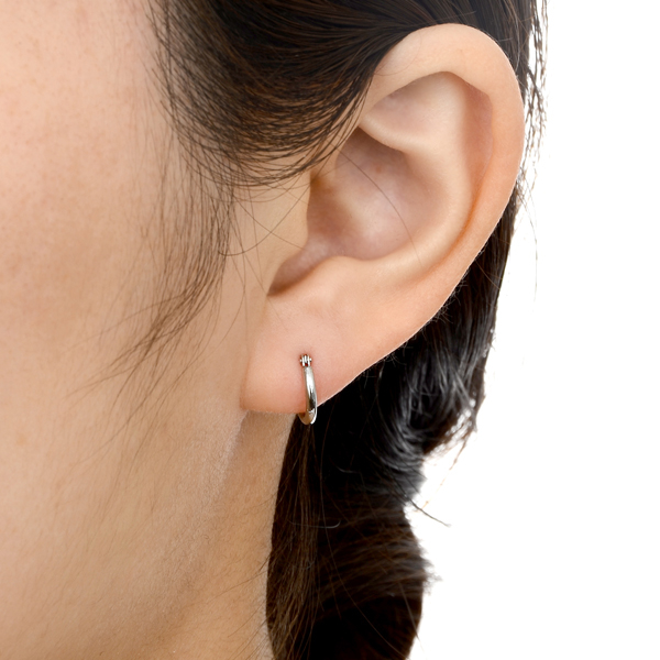 プラチナピアス