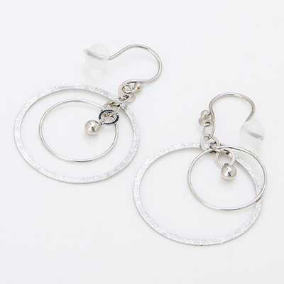 プラチナピアス