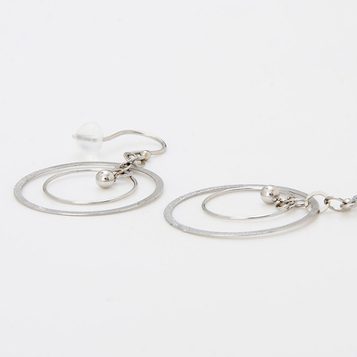 プラチナピアス