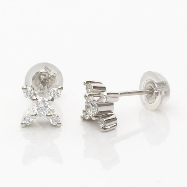 プラチナピアス