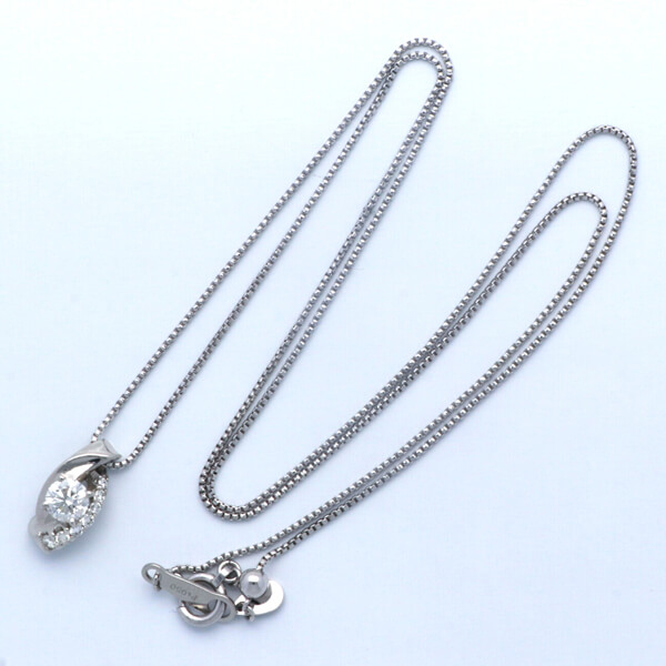 プラチナネックレス