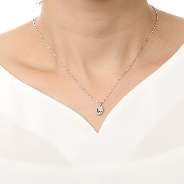 プラチナネックレス