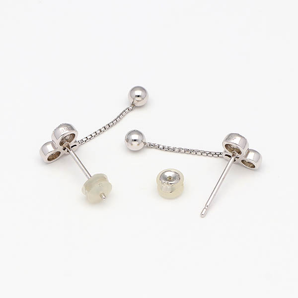 プラチナピアス