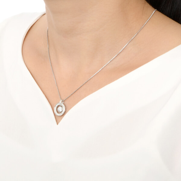 プラチナネックレス