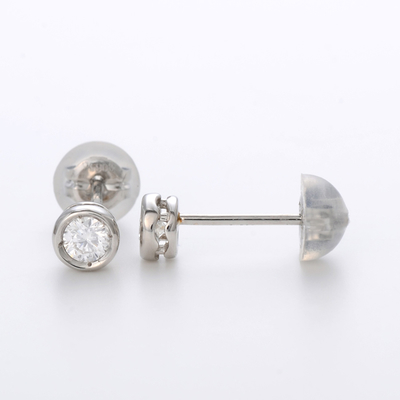 プラチナピアス