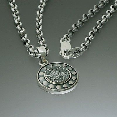 シルバーネックレス