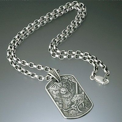 シルバーネックレス