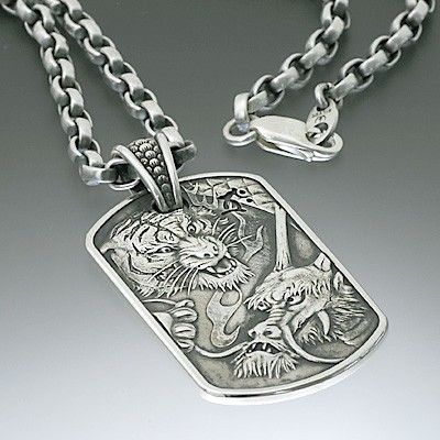 シルバーネックレス