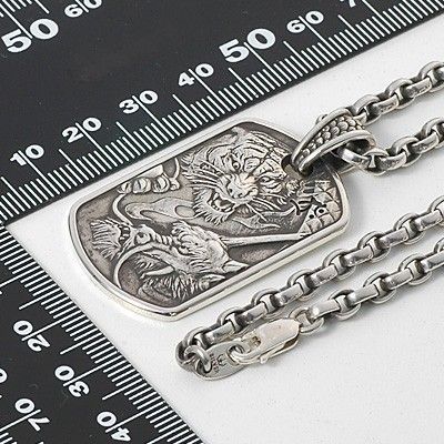 シルバーネックレス