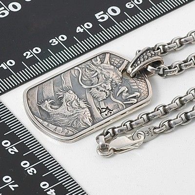 シルバーネックレス