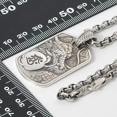 シルバーネックレス