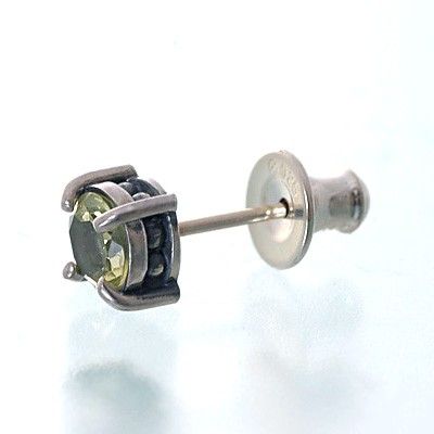 シルバースタッドピアス(片耳用)
