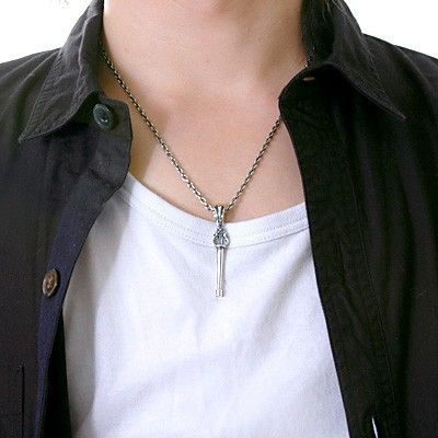 シルバーネックレス