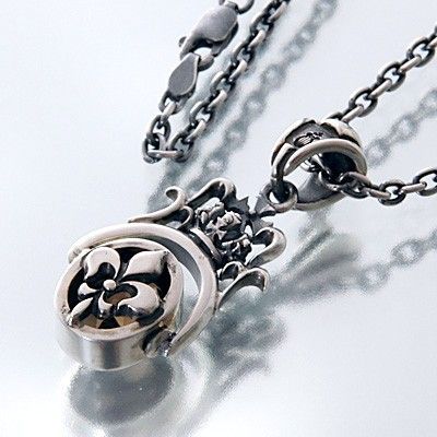 シルバーネックレス