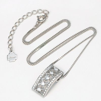 シルバーネックレス