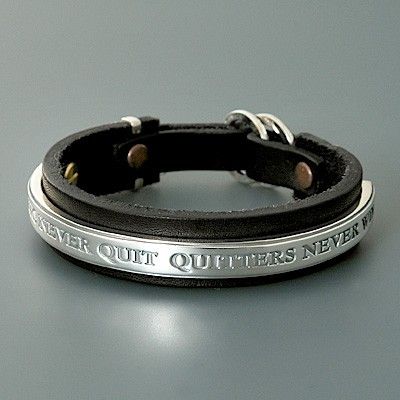 レザーブレスレット