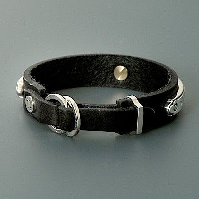 レザーブレスレット