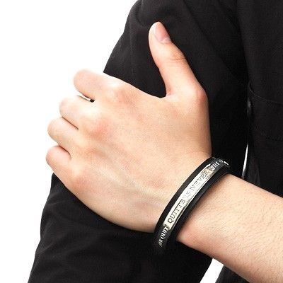 レザーブレスレット