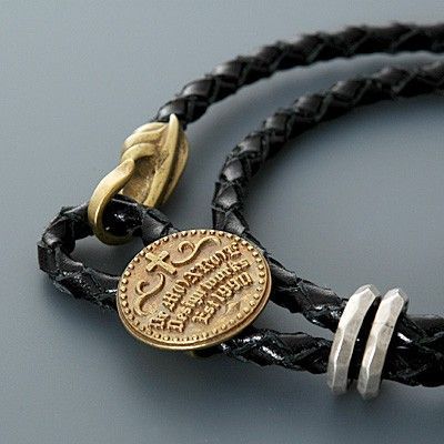 レザーブレスレット