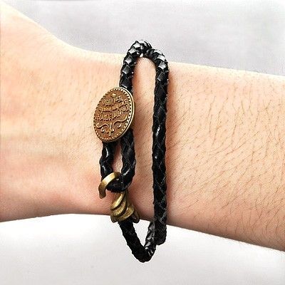 レザーブレスレット