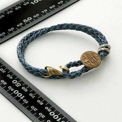 レザーブレスレット