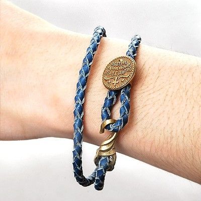 レザーブレスレット