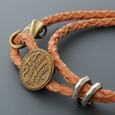 レザーブレスレット