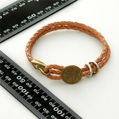 レザーブレスレット