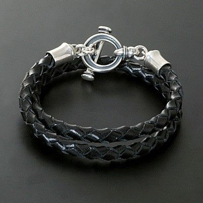 レザーブレスレット