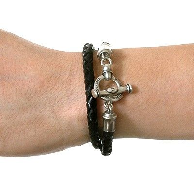 レザーブレスレット