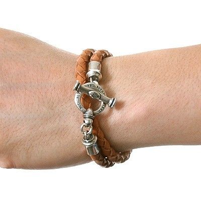 レザーブレスレット