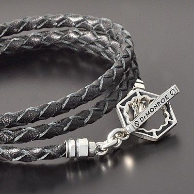 レザーブレスレット