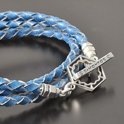 レザーブレスレット