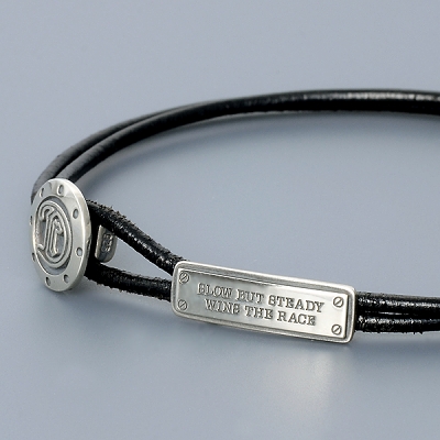 レザーブレスレット