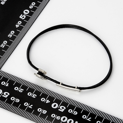 レザーブレスレット