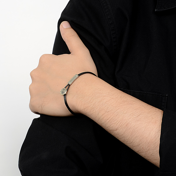 レザーブレスレット