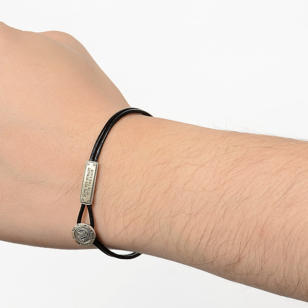 レザーブレスレット