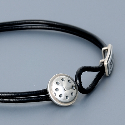 レザーブレスレット