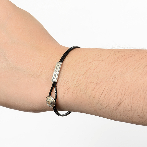 レザーブレスレット