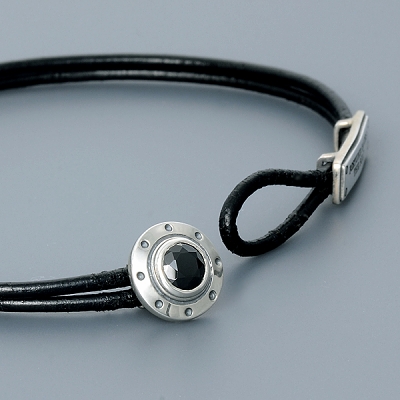 レザーブレスレット