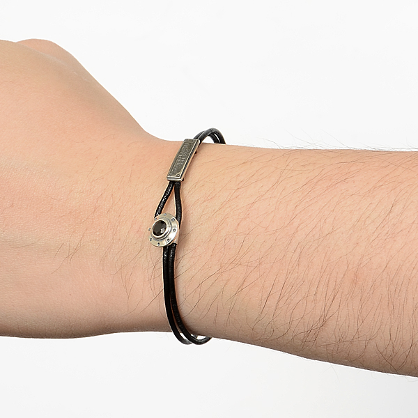 レザーブレスレット