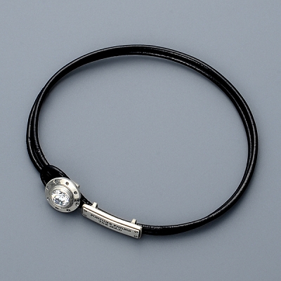 レザーブレスレット