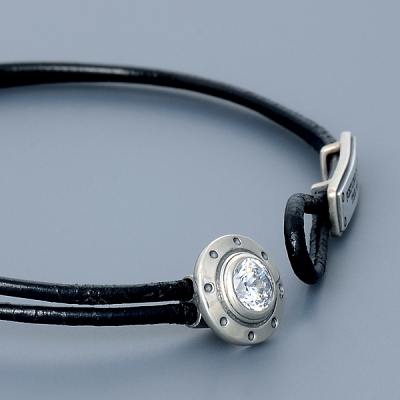 レザーブレスレット