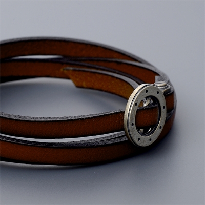 レザーブレスレット