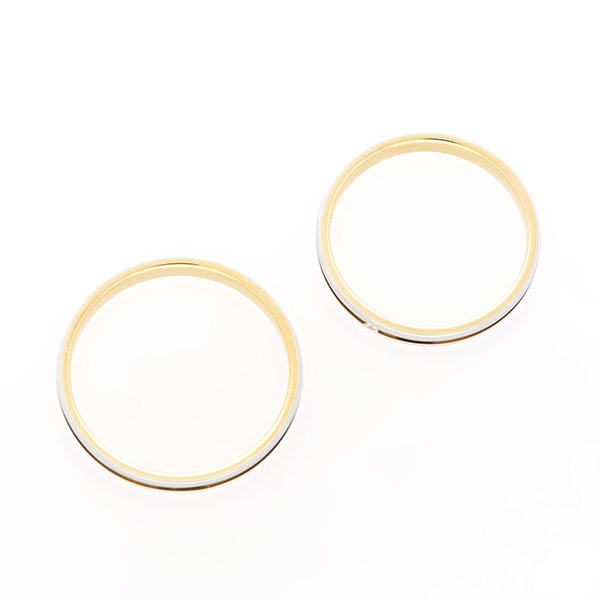 プラチナ&イエローゴールドマリッジリング