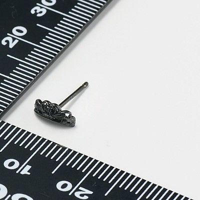 シルバースタッドピアス