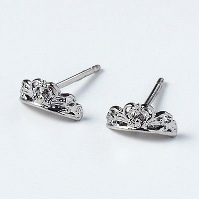 シルバースタッドピアス