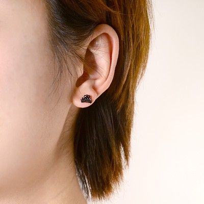 シルバースタッドピアス