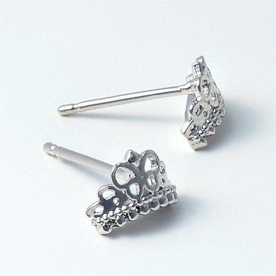 シルバースタッドピアス